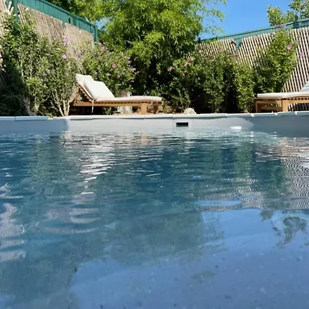 Bed & Breakfast Aux Deux Cigognes