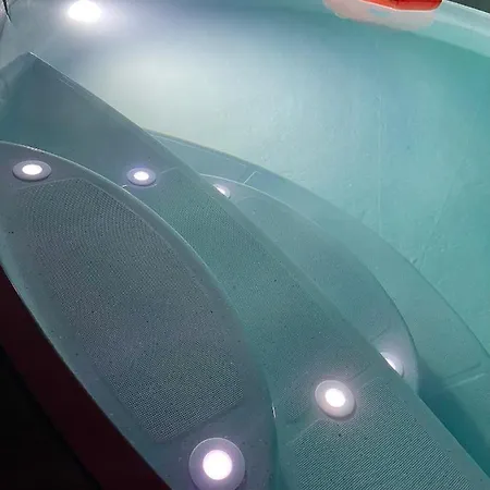 Aux Deux Cigognes 4* Gries