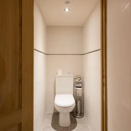 Aux Deux Cigognes Panzió 4*