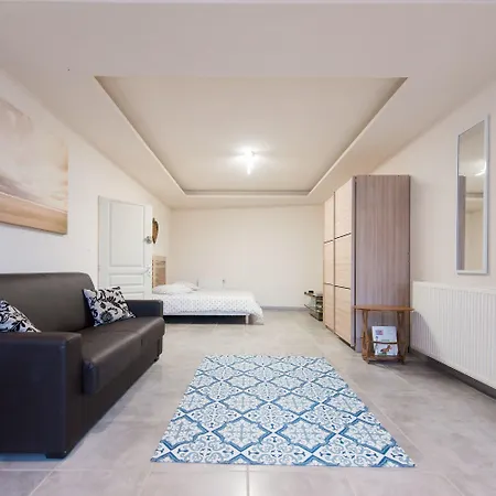 Aux Deux Cigognes Alojamento de Acomodação e Pequeno-almoço Gries