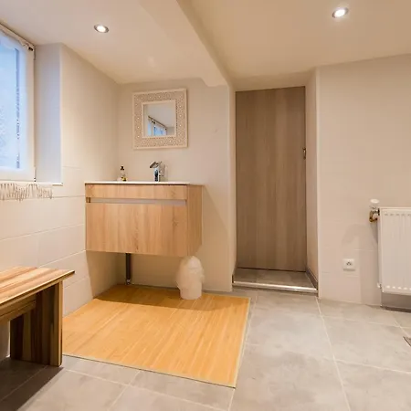 Alojamento de Acomodação e Pequeno-almoço Aux Deux Cigognes