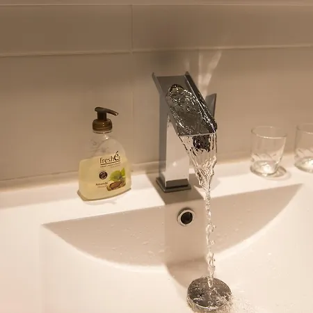 Aux Deux Cigognes Panzió 4*