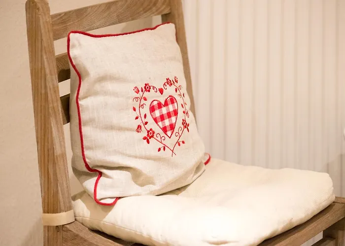 Aux Deux Cigognes Bed & Breakfast Gries